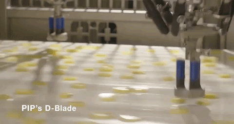 PIP innovations D blade removes defects from potato slices